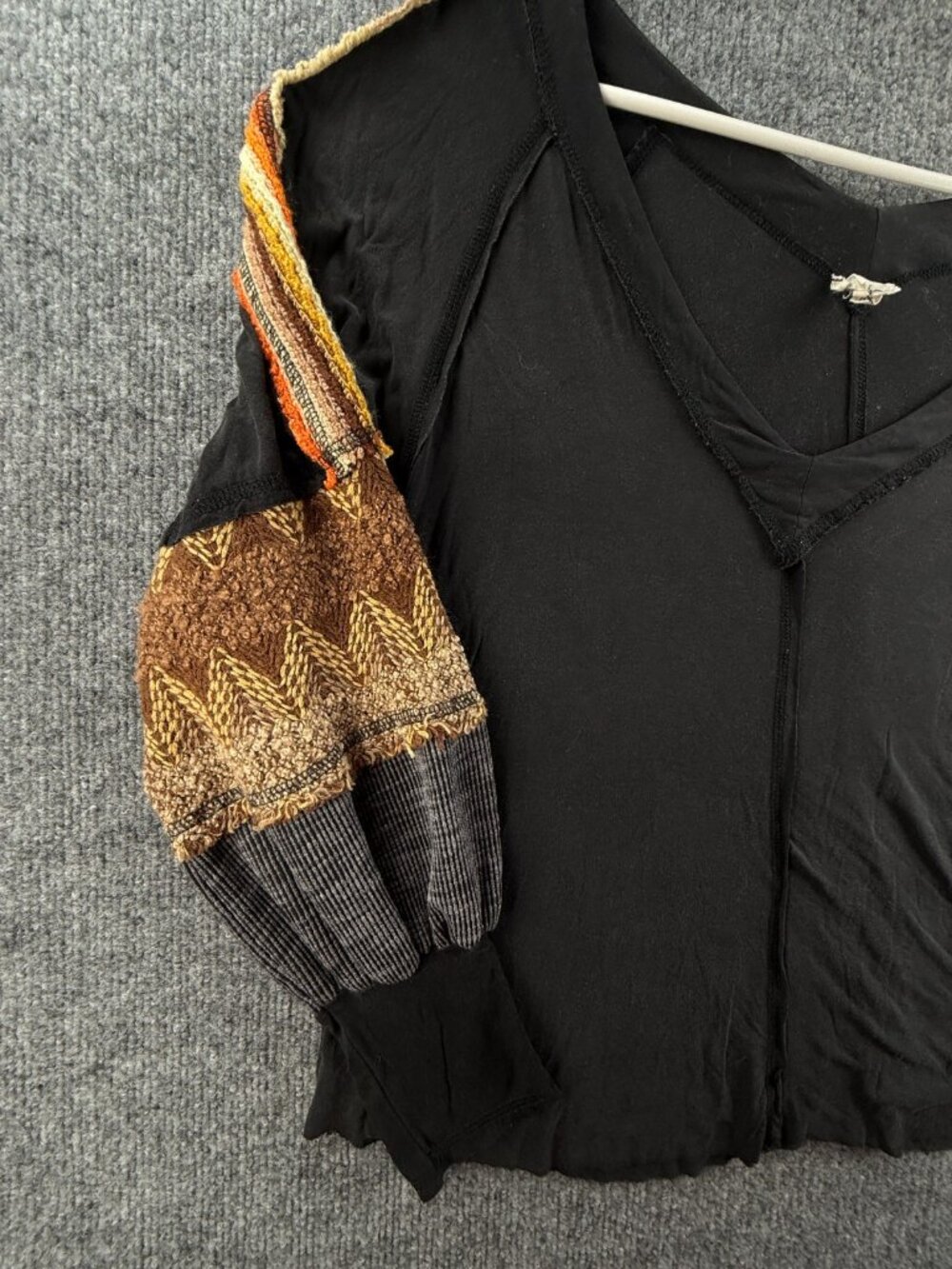 POL Rayon Spandex Stretchy Black Lightweight Top Knit Sleeves Boho V Neck Medium - Picture 6 of 16